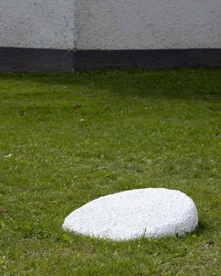 Henriette Heise, The Flanet (the flat planet) (2019), installation view in the Sculpture Garden, Kunsthal Aarhus. Photo: Mikkel Kaldal.