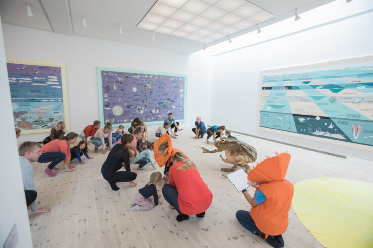 Ingela Ihrman, Evelina Hartwig and Lise Haurum, The frog and the sun go down into the sea (2017), performance in Kunsthal Aarhus. Photo: Malte Riis.